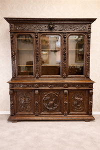 Luxusní řezbovaná knihovna