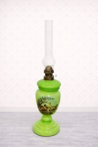 Zelená petrolejová lampa, styl  období Rakousko-Uherska