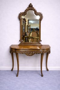 Vyřezávaný konzolový stolek se zrcadlem, ořechové dřevo, styl Rokoko