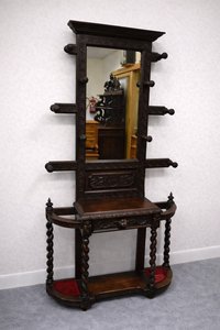 Starožitný vyřezávaný dřevěný věšák se zrcadlem a policemi, styl Renesance