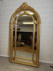 Zrcadlo s klenutým rámem, cena za ks