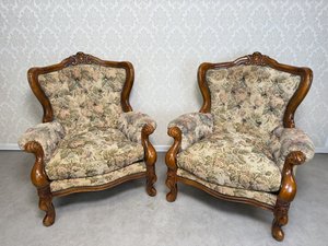 Čalouněné křeslo s květinovým vzorem, cena za ks