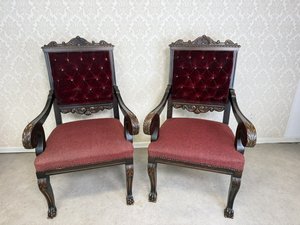 Křeslo s vyřezávanými detaily, cena za ks