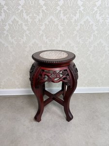 Stolek s mramorovou deskou, cena za ks