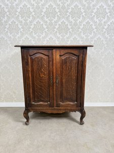 Skříňka v rustikálním stylu Skříňka v rustikálním stylu