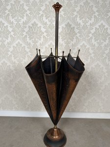 Stariožitný mosazný stojan na deštníky Stariožitný mosazný stojan na deštníky