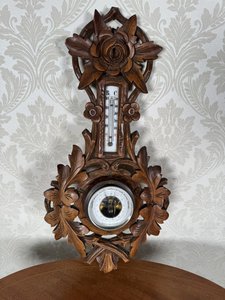 Nástěnný barometr s teploměrem Nástěnný barometr s teploměrem