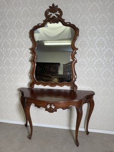 Konzolový stolek se zrcadlem