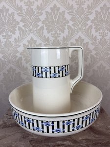 Umyvadlový set , džbán a mísa Umyvadlový set , džbán a mísa