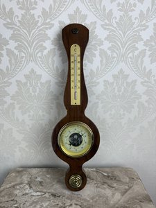 Nástěnný barometr s teploměrem Nástěnný barometr s teploměrem