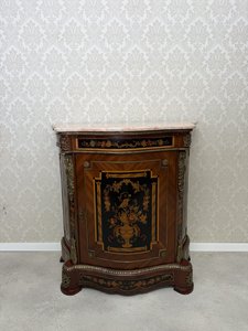 Reprezentativní kabinet s květinovou intarzií