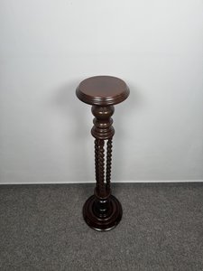 Dekorativní podstavec