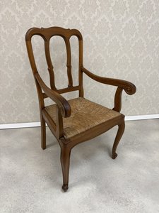 Křesílko s vyplétaným sedákem