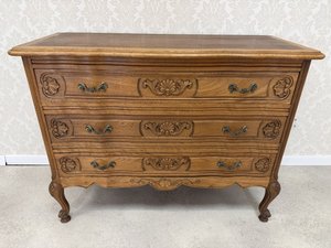 Komoda se třemi šuplíky