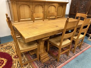 Masivní dubový jídelní set s šesti židlemí