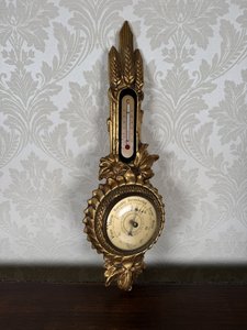 Nástěnný barometr s teploměrem