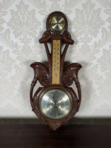 Nástěnný barometr s teploměrem a vlhkoměrem