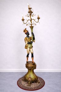 Dřevořezba světlonoše – mouřenína